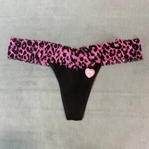 Victoria's Secret PINK 2011 Extra Low Rise Thong Panty Animal Print Leopard